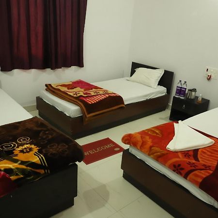 Gaurav Guest House Bodh Gaya Oda fotoğraf